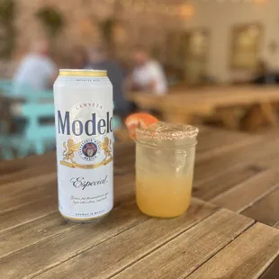 Modelo and his spicy Paloma