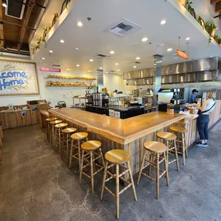 sushi and sashimi, interior