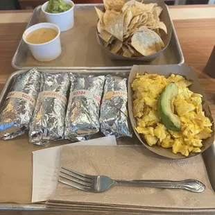 Small Guac and Chips