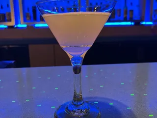 W XYZ Bar