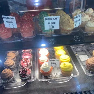 food, cupcakes, dessert