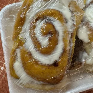 Pumpkin cinnamon rolls-can't wait to try