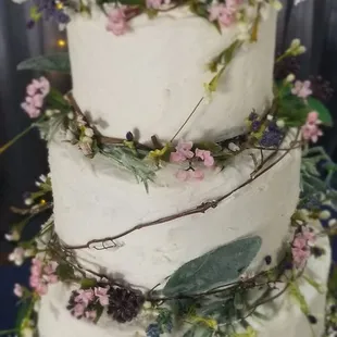 a three tiered wedding cake