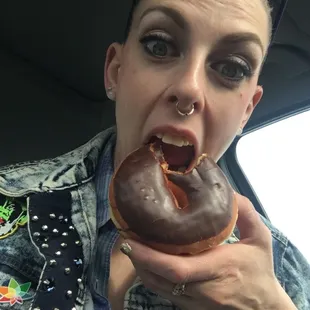 This chocolate donut is so fluffy!