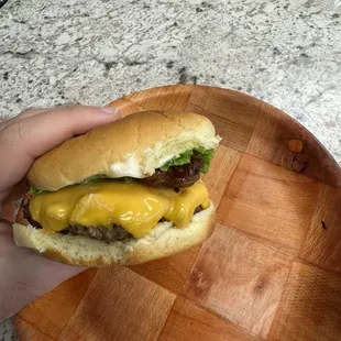 Bacon cheeseburger