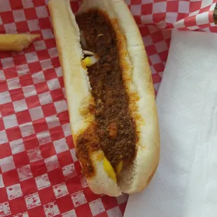 Good dog! Real good heat to the chili!