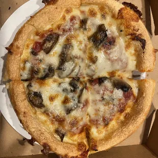 Kids mushroom pizza