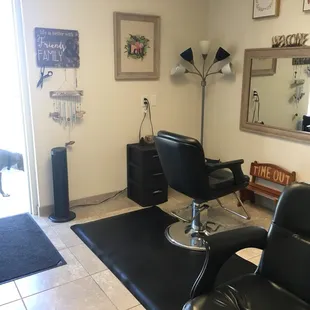 The Hometown Roots Salon main styling chair