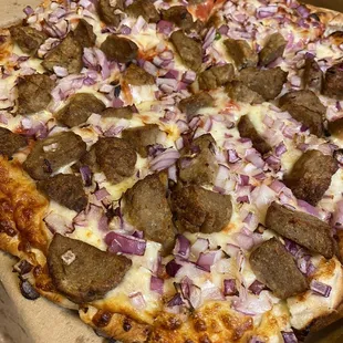 Sausage and onion pizza.
