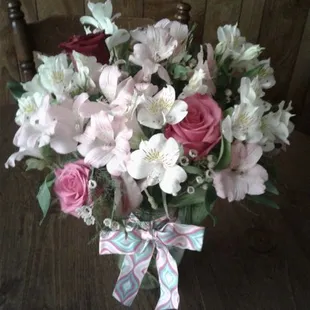 Hometown Treasures Floral & Gifts