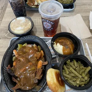 Roast beef dinner, green beans, potatoes and gravy snd famous banana pudding!