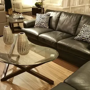 Couch and coffee table choice