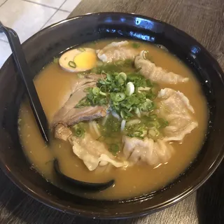 R15. Gyoza Ramen