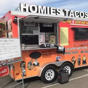 ramen and noodles, outside