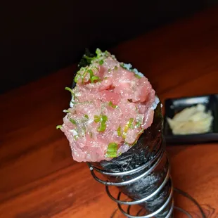 Negi Toro hand roll