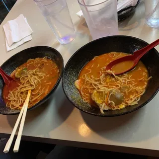 Spicy chicken ramen