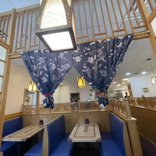 Cute lil booths