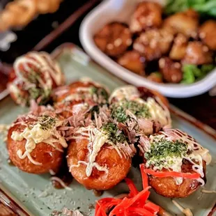 Takoyaki - IG: foodie.maps