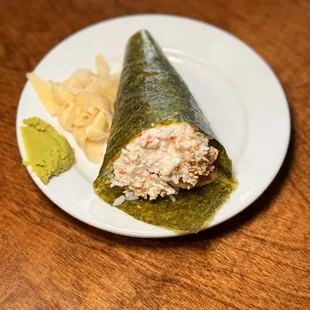 Soft shell crab hand roll