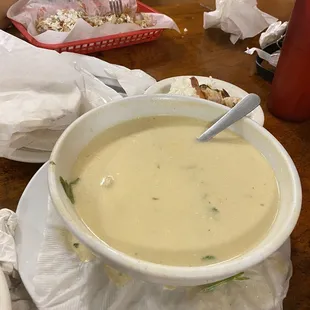What is supposed to be a camarones y pescado Soup con crema de coco! Disgusting no flavor whatsoever