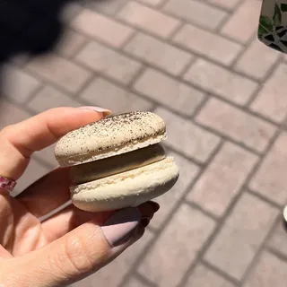 Hojicha Macaron (Roasted Green Tea)