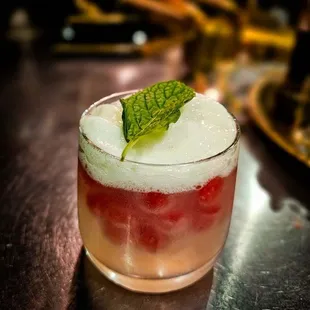 dessert, drink