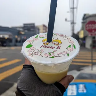 mango smoothie $5.50