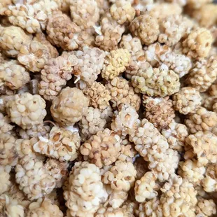 Dried mulberries, great healthy snack for sweet cravings