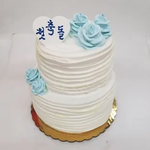 8inch, 6inch whipped cream cake