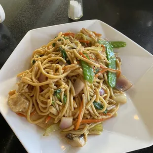 Pad Thai with lo mein noodle