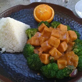 Tofu in Peanut Sauce