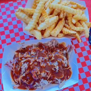 Pulled pork with fries