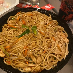 Chicken Lo Mein