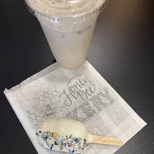 Stopped by the square to check out the market and got an ice coffee and cake pop. I got the vanilla cake pop and chai tea latte