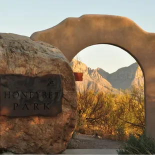 Pretty desert park north of Tucson.  No entry fee.  1.5 mi loop trail thru cactus, beautiful views of Santa Catalinas
