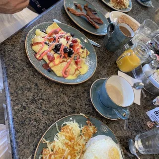 Homemade Biscuits & Gravy
