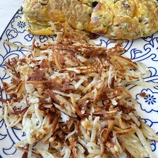 Omelette and hashed browns