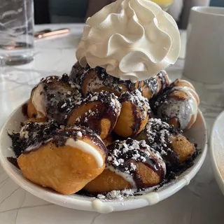 COOKIES & CREAM LOUKOUMADES