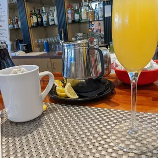 Mimosa and hot tea at the bar