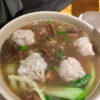 Wonton Noodle with Beef Brisket