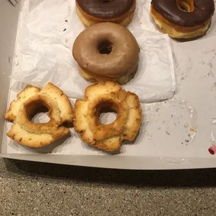 Greatest donuts ever and the employe gave us some extra donut bites 10/10