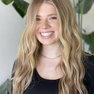 Golden blonde and 2 rows of invisible bead extensions