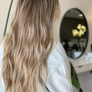 Lived in bronde and 2 rows invisible bead extensions