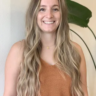 Hair by Summer Freeman
Hand tied hair extensions 
www.summerfreemanhair.com