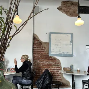 sushi and sashimi, interior