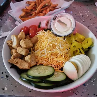 Honey Hole Signature Salad