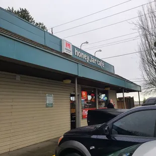 Quite a few cars parked outside on a Saturday morning - 1/2023