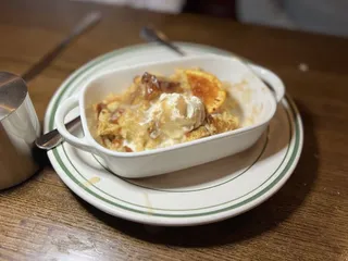 Table at The Hickory Inn