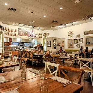 Indoor dining room