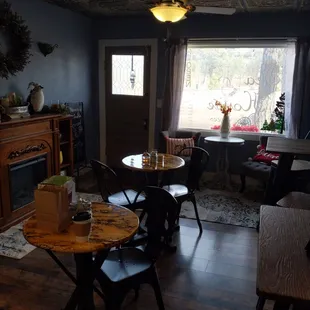Cozy little family owned tea shop with wide selection of teas and some breakfast eats. Stop in and say hi!